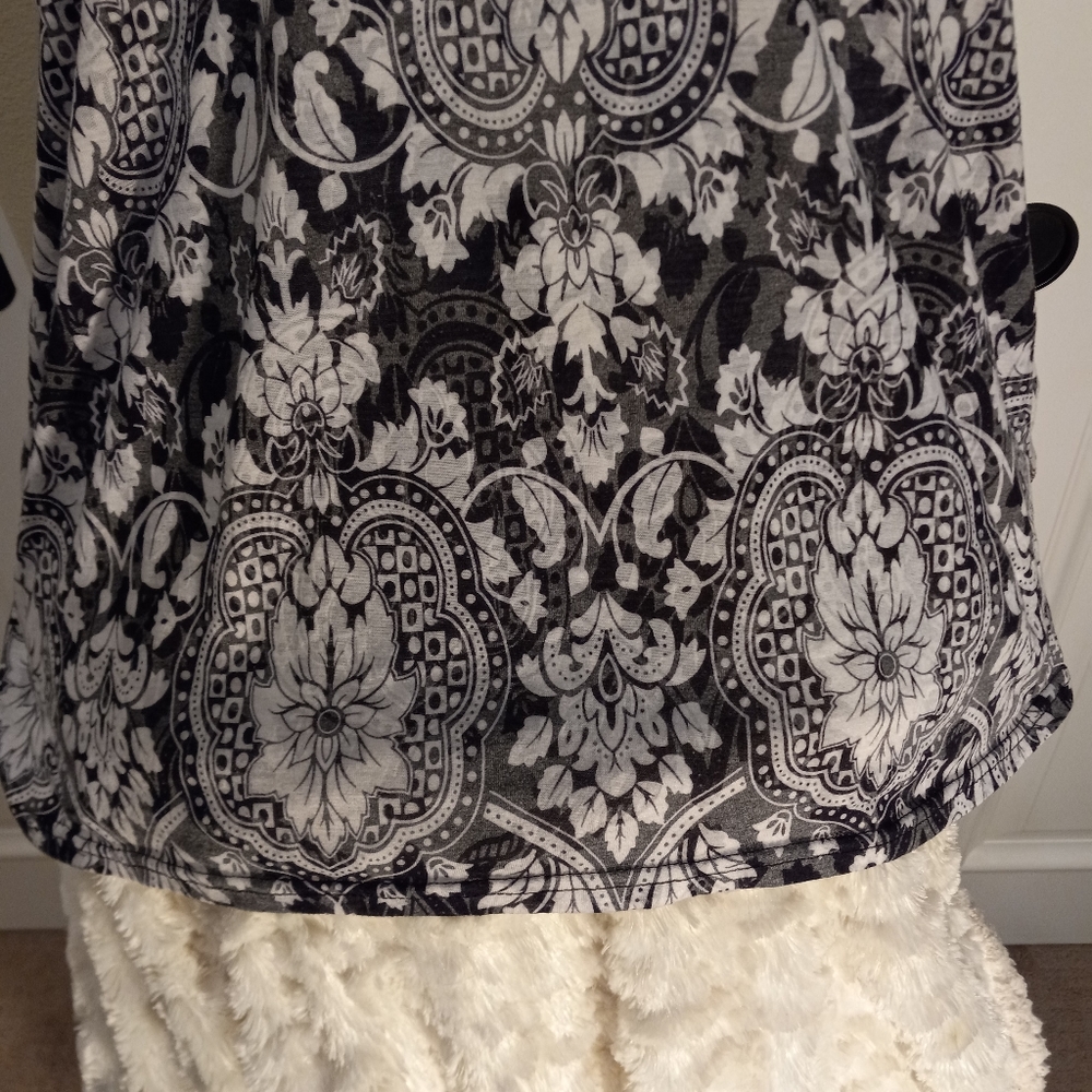 New Black and White Women’s Dress Size Large - Picture 7 of 7
